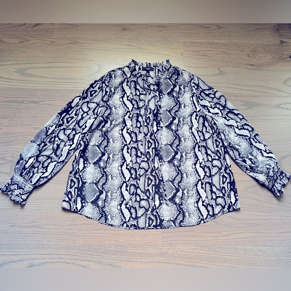 Aqua Curve Womens Plus Crepe Snake Print Blouse - Picture 1 of 7